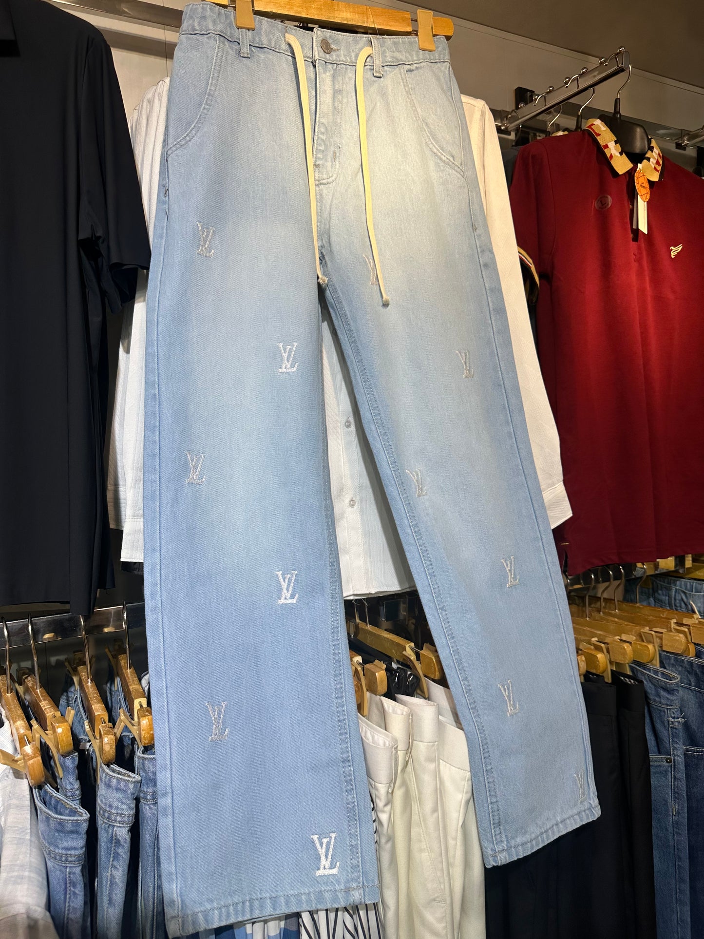 Lv jeans