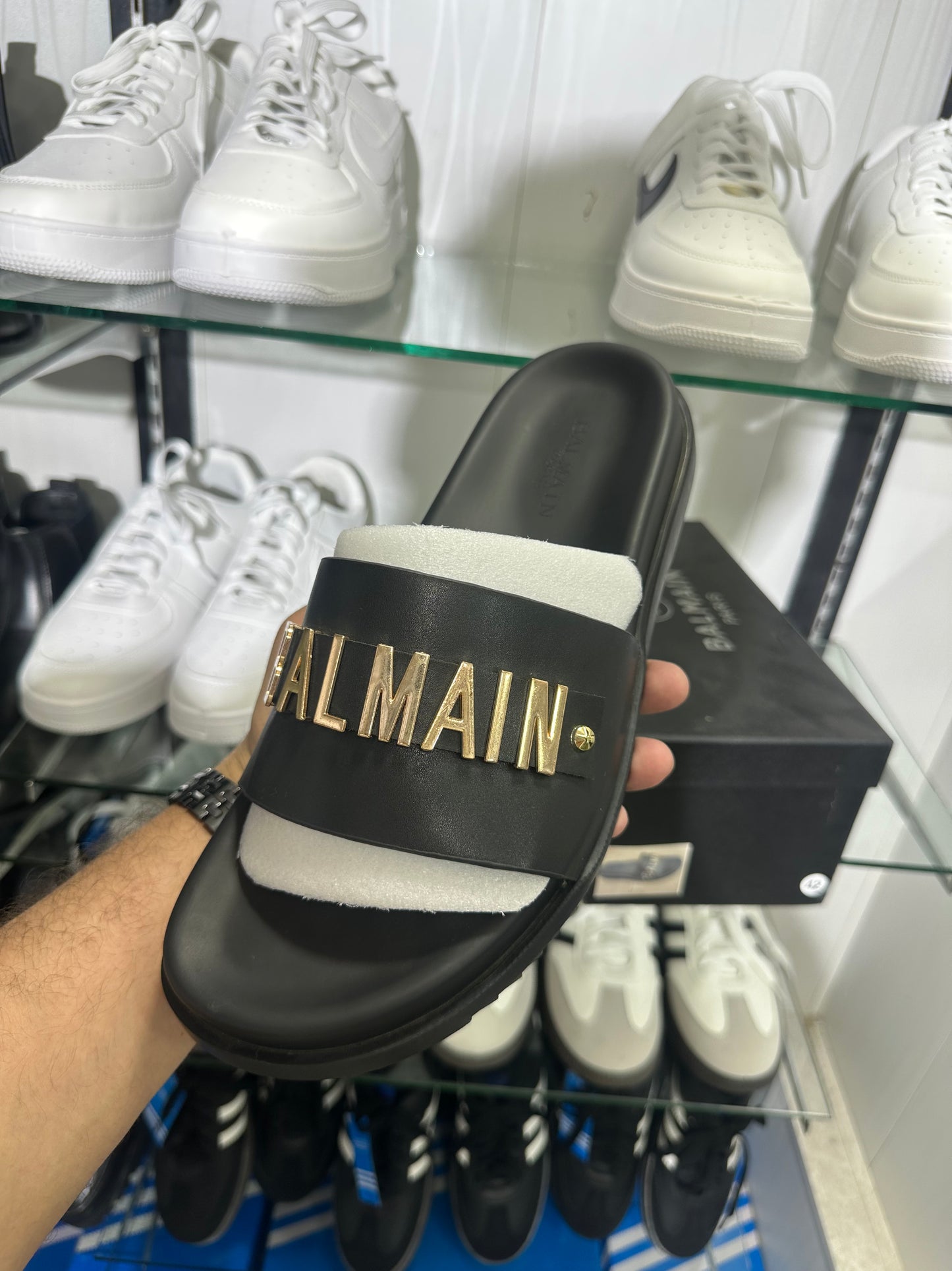 Balmain slide